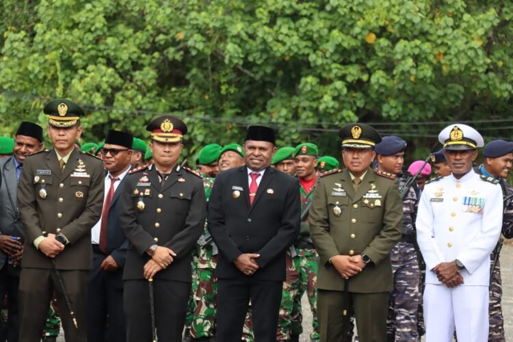 Hari Kesaktian Pancasila di Sarmi, Kapolres Hadiri Upacara dan Penyerahan Penghargaan Sekolah Adiwiyata