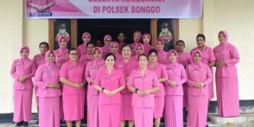 Hangat dan Penuh Kekeluargaan, Ny. Maryke Yustus Sambut Kunjungan Ketua Bhayangkari Cabang Sarmi