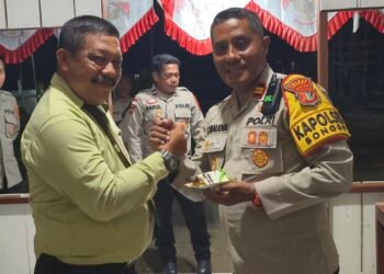Semarak HUT TNI ke-81, Kapolsek Bonggo Berikan Kejutan kepada Danramil 1712-06 Bonggo