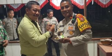 Semarak HUT TNI ke-81, Kapolsek Bonggo Berikan Kejutan kepada Danramil 1712-06 Bonggo