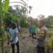 Jaga Kamtibmas, Bhabinkamtibmas Polsek Pantai Barat Sambangi Warga Kampung Arusuar dan Niwerawar