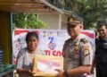Sambut Hut Humas Polri Ke-75 Tahun 2026, Humas Polresta Manokwari Gelar Bakti Sosial Salurkan Sembako di Jalan Brawijaya Manokwari