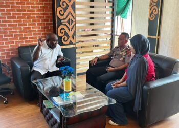 Kabid Humas Polda Papua Barat Perkuat Sinergi dengan Diskominfopersantik, Dukung Program 100 Hari dan Tagline Polri “Polisi Bersama Masyarakat”