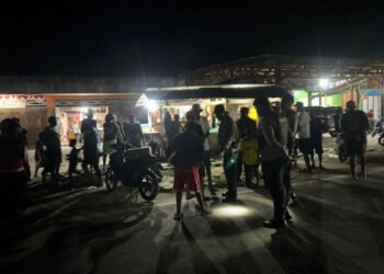 Hadirkan Rasa Aman Di Malam Akhir Pekan, Sat Samapta Polres Sarmi Sambangi Titik Keramaian Mararena