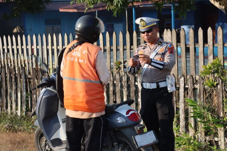 Hari Keempat Operasi Patuh Cartenz 2026, Satlantas Polres Sarmi Masih Temukan Pelanggar Tanpa Helm Dan Kelengkapan Surat Kendaraan