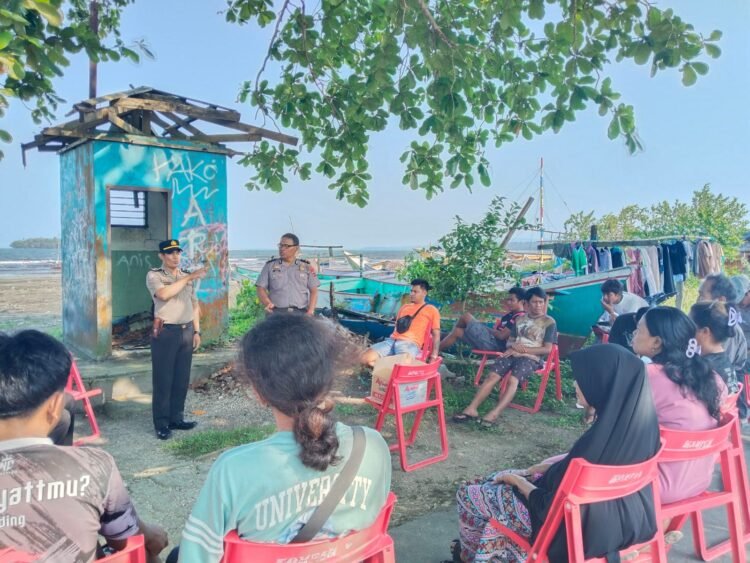 Dekat Dengan Masyarakat Pesisir, Wakapolres Sarmi Gelar (Poliran) Dan Ajak Pemuda Jaga Kamtibmas
